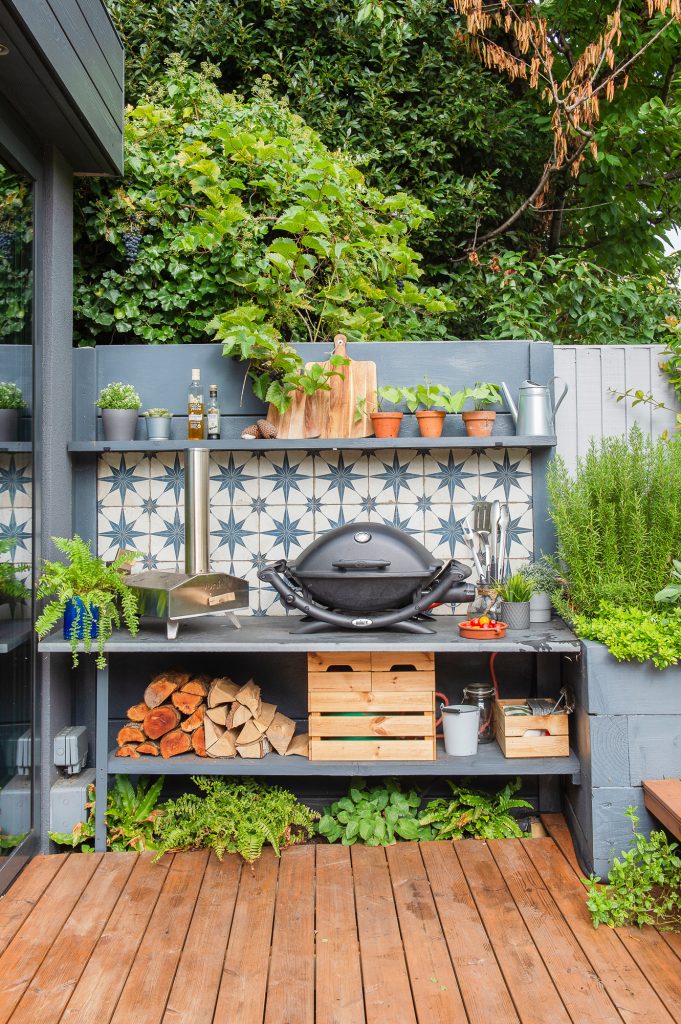Blending the Kitchen with Garden Greenery
